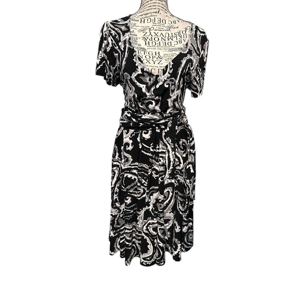 Uncle Frank Women’s Belted Waist midi dress Black & White Lg Whimsigoth Grudge